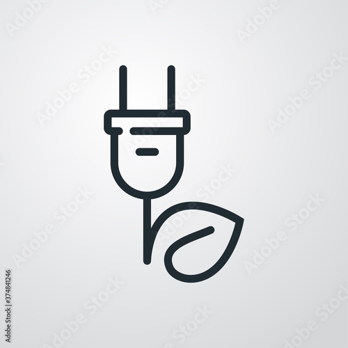 Concepto energía eléctrica limpia y renovable. Logotipo lineal enchufe eléctrico con cable con hoja de planta en fondo gris
