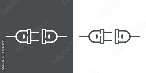 Concepto energía eléctrica. Logotipo lineal enchufe eléctrico con cable y conector en fondo gris y fondo blanco