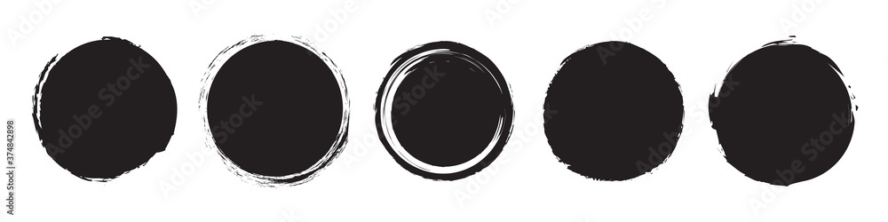 Set of five different grunge circles in black - obrazy, fototapety, plakaty 