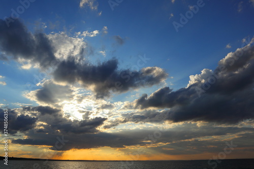 Fototapeta Naklejka Na Ścianę i Meble -  Zachód słońca nad Bałtykiem