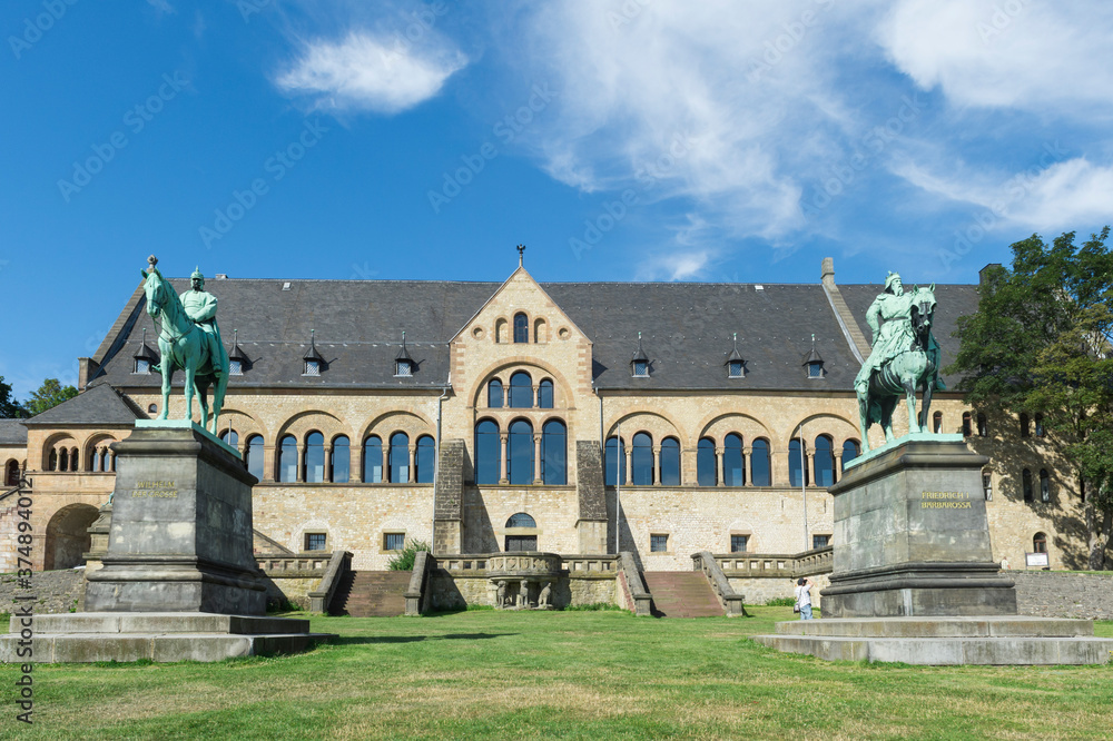 Equestrian statue of the Emperors Friedrich Barbarossa and Wilhelm der Grosse, Imperial Palace (Kaiserpfalz), Goslar, Harz, Lower Saxony, Germany, Unesco World Heritage Site