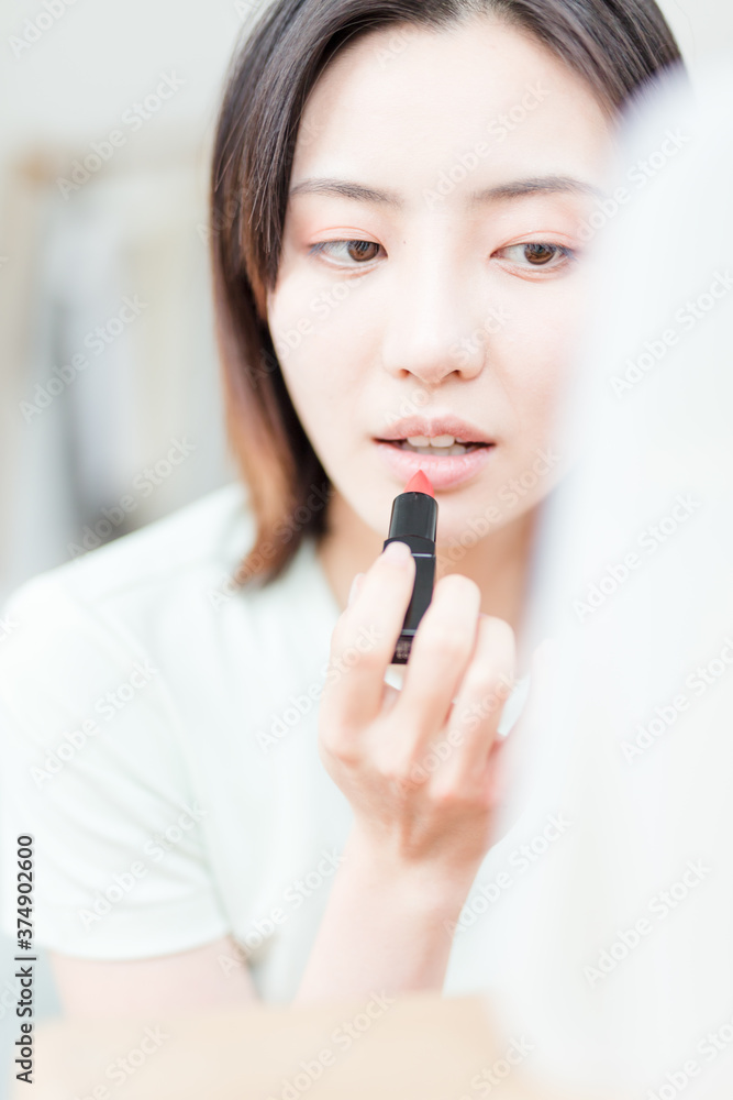 Beautiful young Asian women in make-up Beautiful young Asian women in make-up