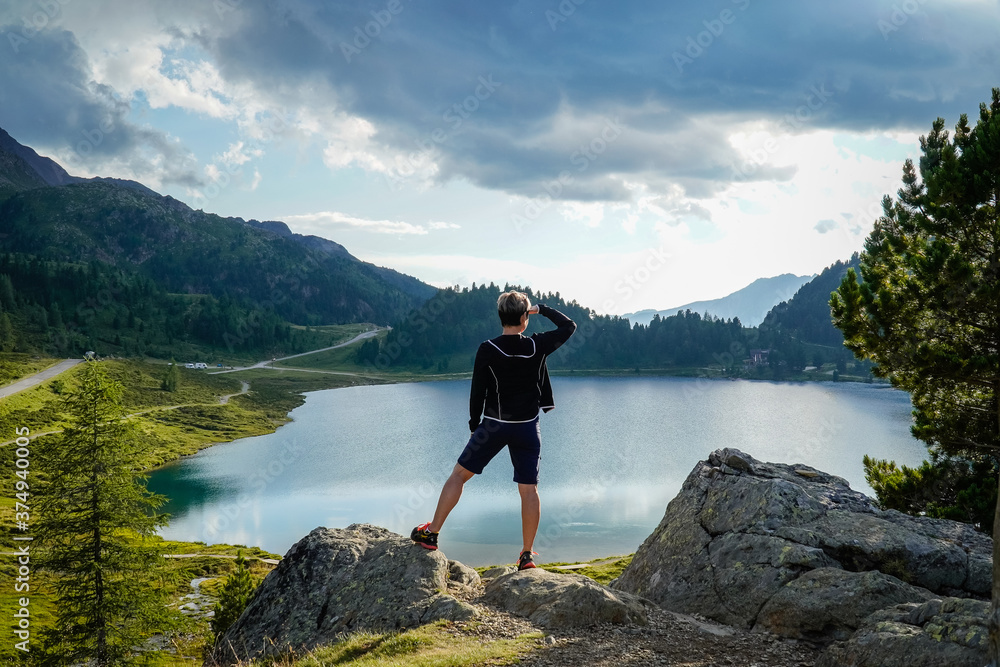 Am Staller Sattel, dem Gebirgspass zwischen dem Antholzer Tal in Südtirol und dem Defereggental in Osttirol, liegt der Obersee.