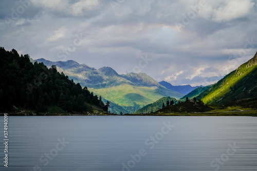 Am Staller Sattel, dem Gebirgspass zwischen dem Antholzer Tal in Südtirol und dem Defereggental in Osttirol, liegt der Obersee.