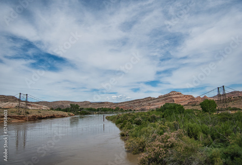 Eingestürzte Hängebrücke über den Colorado River
