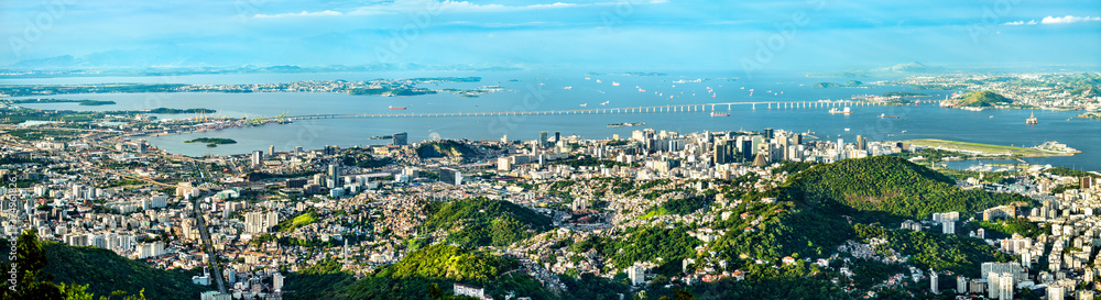 Obraz premium Panorama of Rio de Janeiro from Corcovado in Brazil