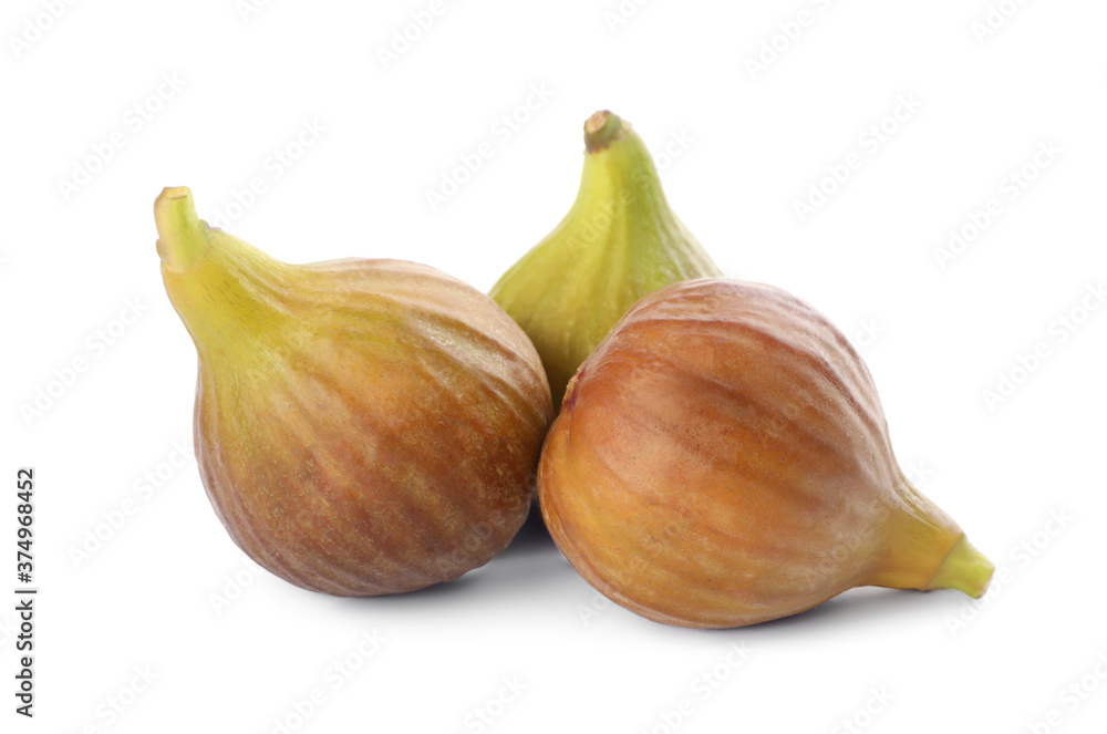 Obraz premium Whole tasty ripe figs isolated on white