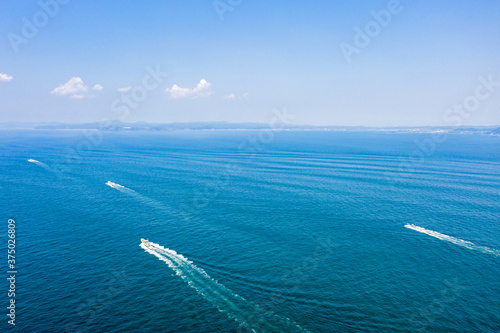 房総半島の南端の東京湾外を航行する漁船 © Kumi
