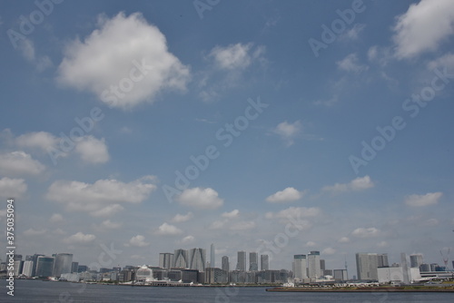 東京湾と空