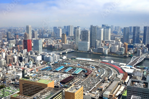 Tableau sur toile Aerial view of old Tsukiji fish market at Tokyo
