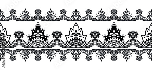 Seamless black and white paisley border