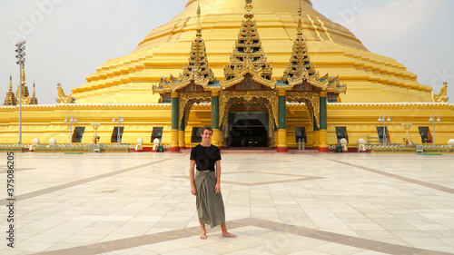 Golden Uppatasanti Pagoda Buddha Temple in Naypyidaw, Myanmar / Burma. photo