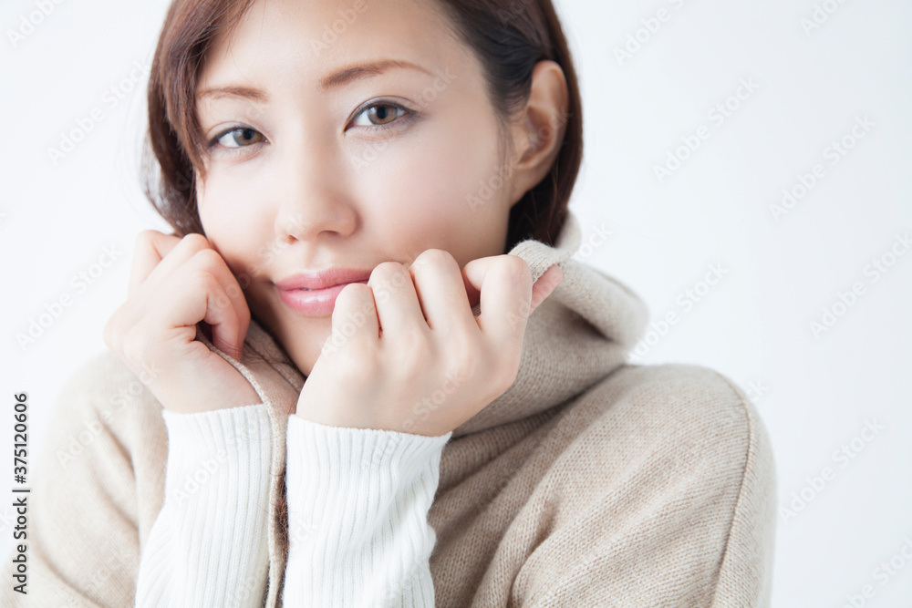 ポンチョの女性 ポンチョの女性