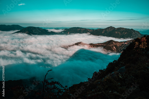 登山の風景 © SUGICK