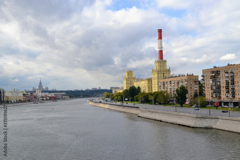 Fototapeta premium view of the river thames