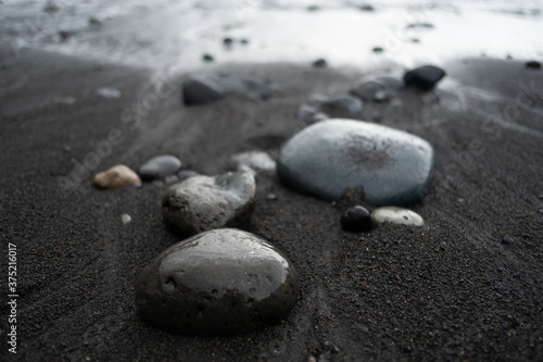 Canvas Print stones on the beach