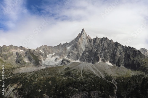 le sommet du petit dru en Haute Savoie dans le massif des Alpes, pics des drus, ville de Chamonix, département de Haute Savoie, France © ERIC
