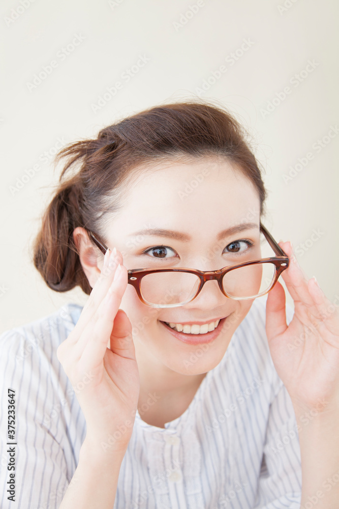 眼鏡の女性 眼鏡の女性