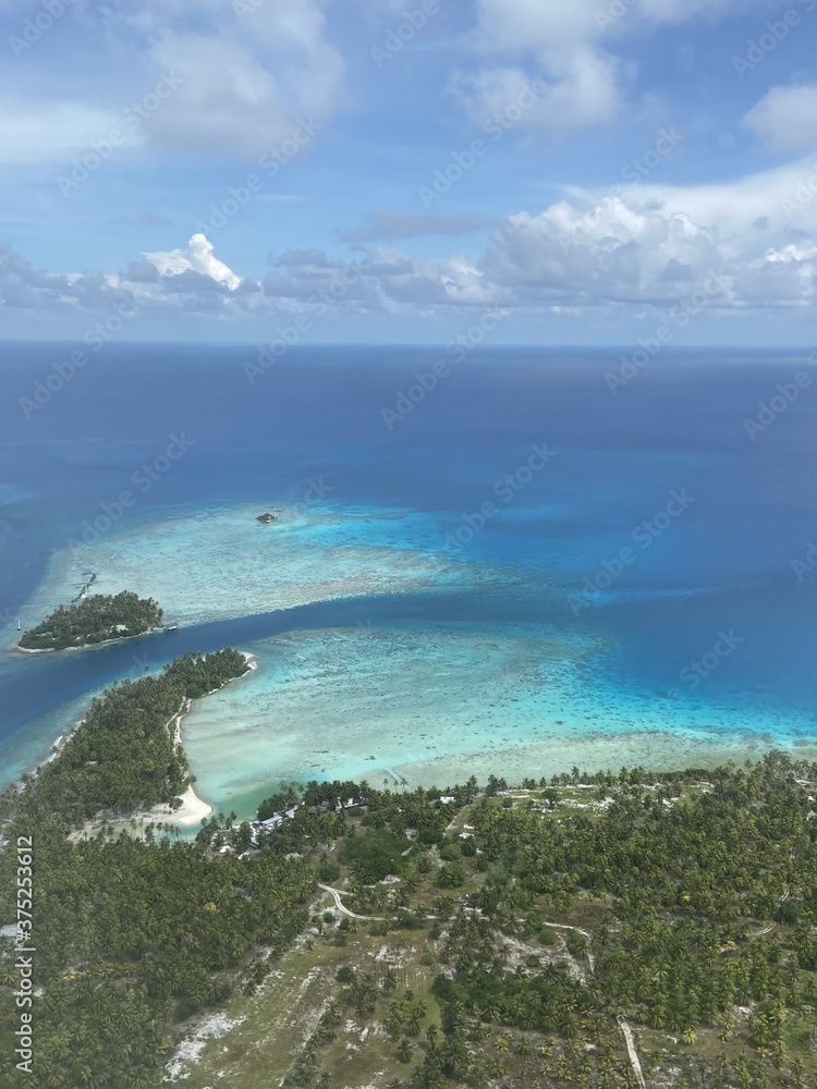 Passe de Rangiroa vue du ciel, Polynésie française Passe de Rangiroa vue du ciel, Polynésie française