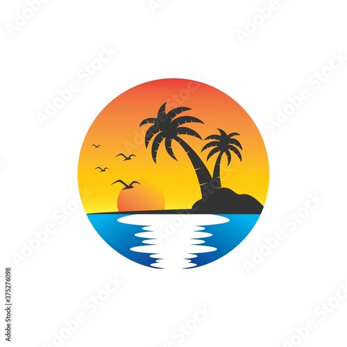 Fototapeta Naklejka Na Ścianę i Meble -  Beach logo icon vector template. Simple design of the beach natural scenery logo.