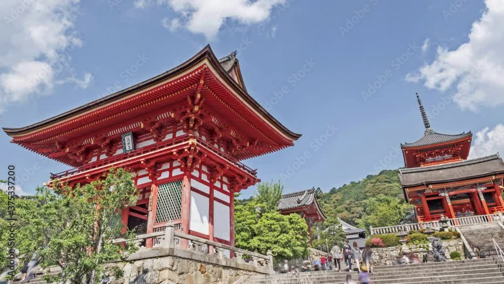Kiyomizu Dera temple in Kyoto , Japan Kiyomizu Dera temple in Kyoto , Japan