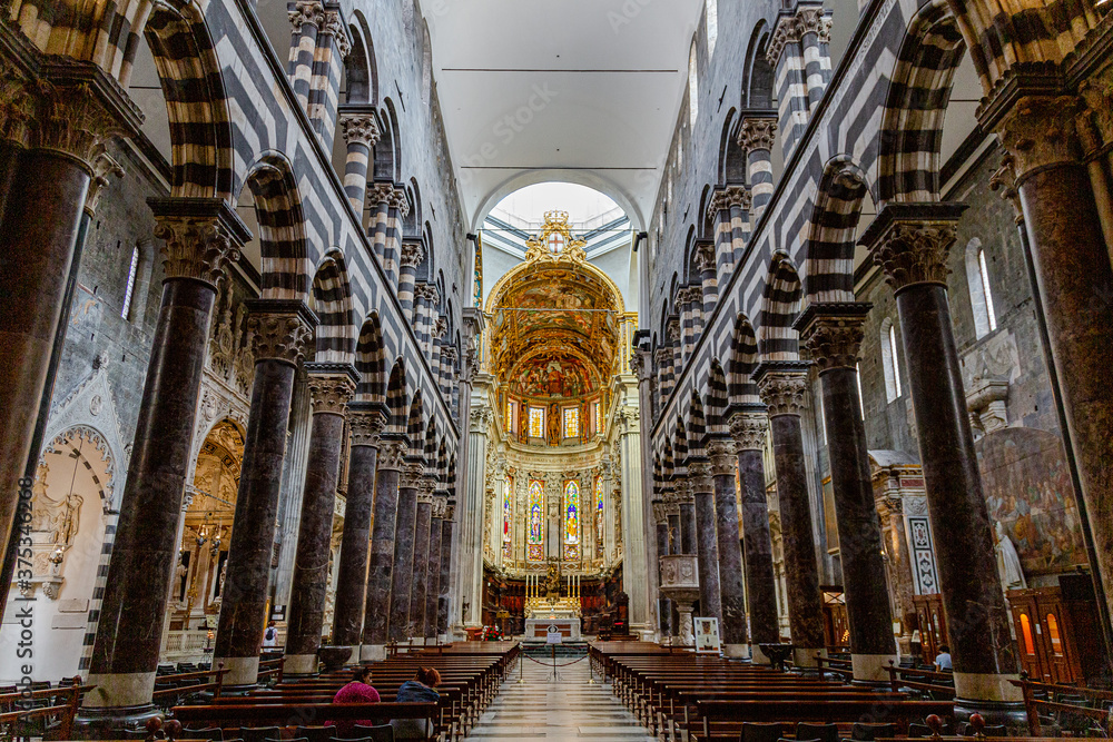 Interno della cattedrale di Genova