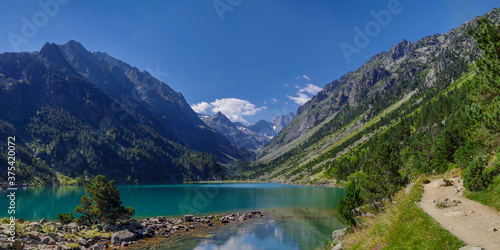 Fototapeta Naklejka Na Ścianę i Meble -  Gaube Lake in French Pyrenees, department of the Hautes-Pyrenees, near Cauterets, France, Europe