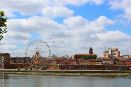 Vue sur la grande Roue    Toulouse