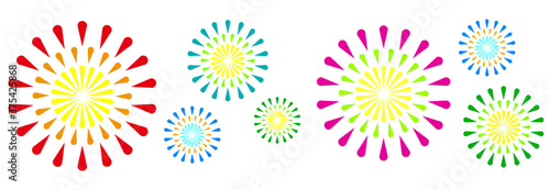 並んで空に打ち上がるカラフルな打ち上げ花火