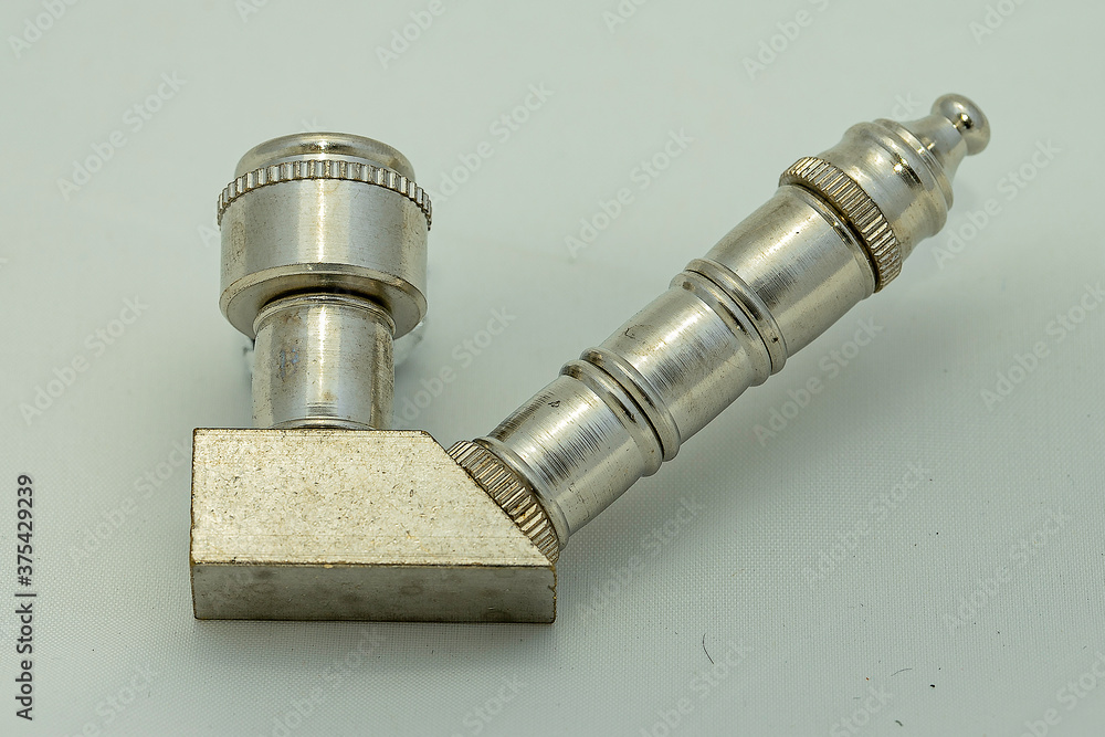 Metal smoke handpipe