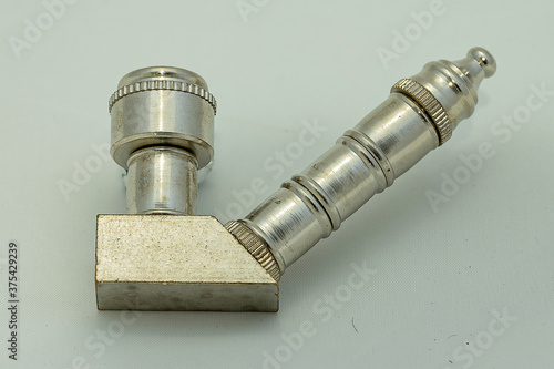 Metal smoke handpipe