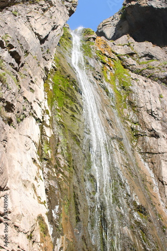Cascade ari  geoise 