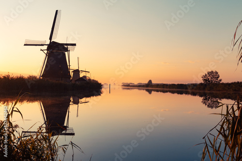 Windmühlen/Windmill Kinderdijk Holland © Sandwurm79