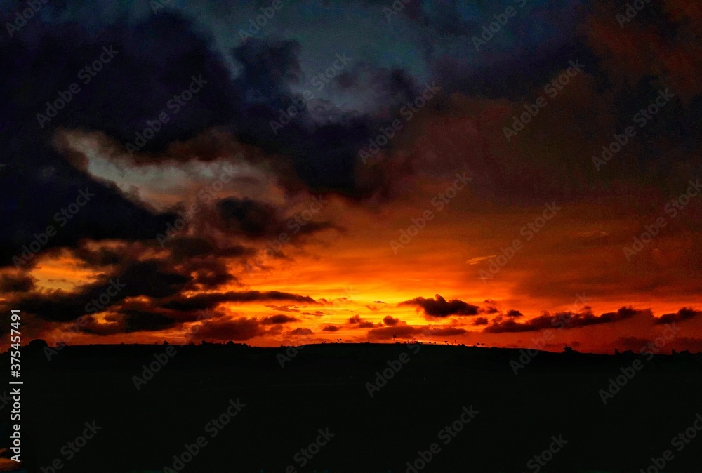 Fototapeta premium fire in the sky