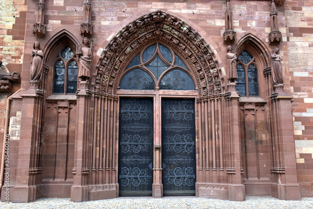 Portal des Basler Münsters
