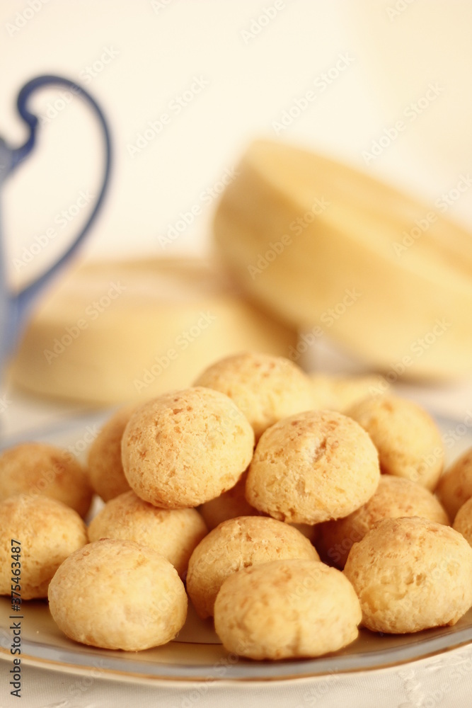 Fototapeta premium Pães de queijo com café