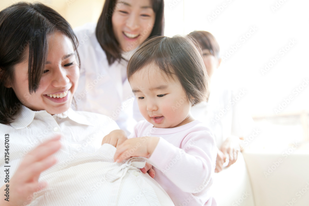 妊婦と女児