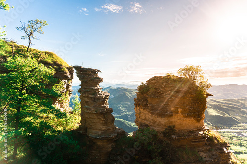 Formazioni Rocciose presso Monte Adone photo