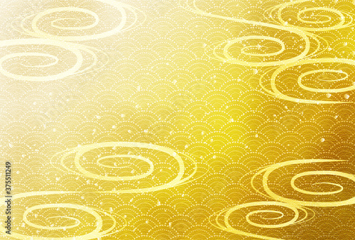 正月素材　金色の背景に渦巻