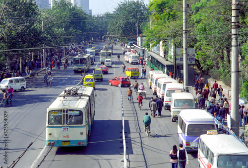 View of the Xizhimenwai Avenue in front of the Beijing Zoo in 1995