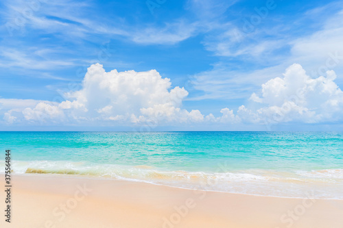Fototapeta Naklejka Na Ścianę i Meble -  Beautiful tropical beach with blue sky and white clouds abstract texture background. Copy space of summer vacation and holiday business travel concept.