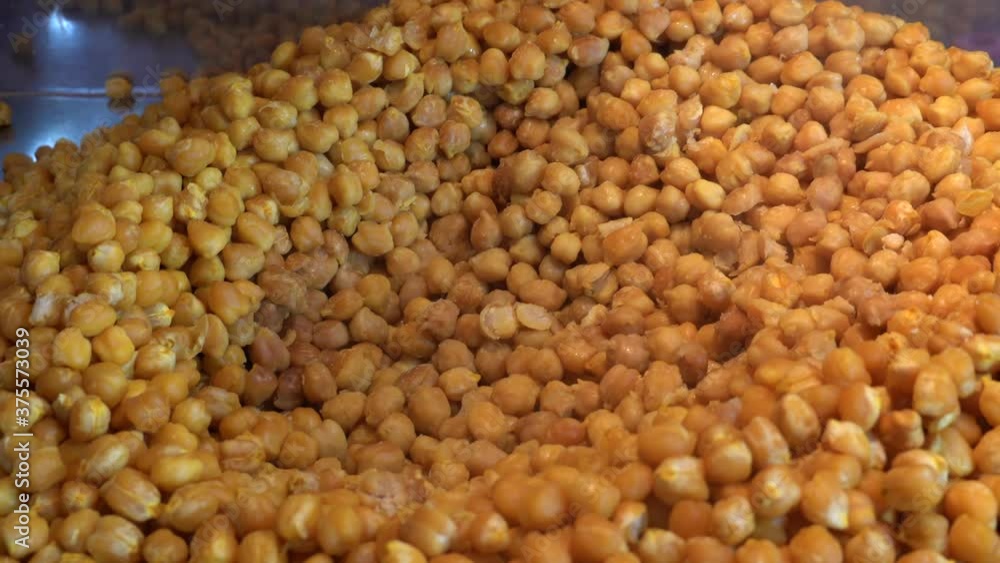 Steamed chick peas, selective focusing Steamed chick peas, selective focusing
