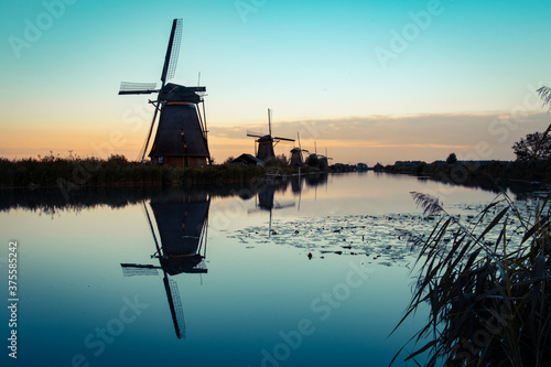 Windmühlen/Windmill bei Kinderdijk Holland - romantisch