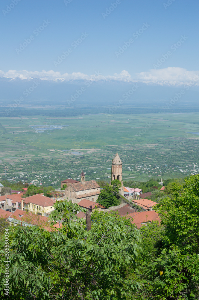 Fototapeta premium Panorama of Sighnaghi and Caucasus Mountains, Georgia