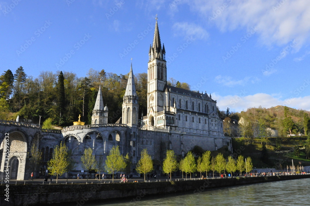 Sanktuarium w Lourdes Francja, Maryjne centrum Pielgrzymkowe 