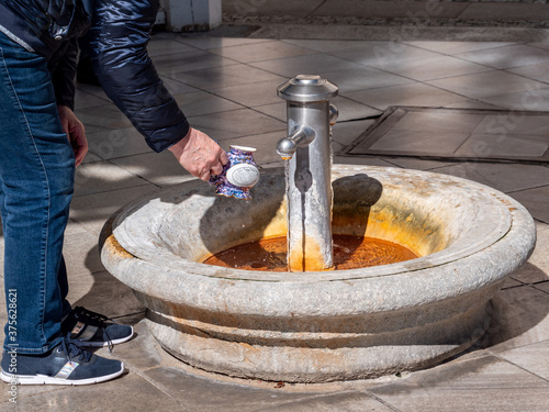  Quelle für Heilwasser in Karlsbad in Tschechien photo