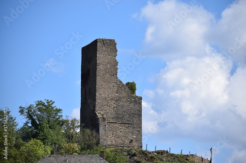 Ruine Coraidelsteinüber Klotten an der Mosel photo