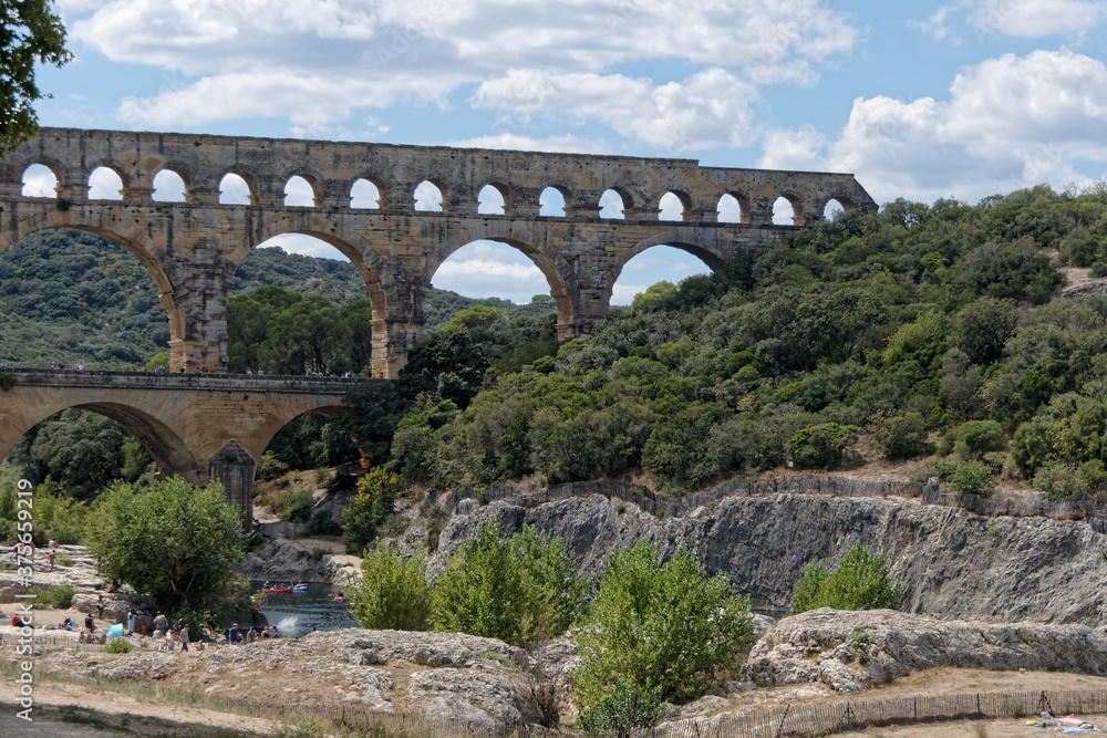 Architecture exceptionnelle du pont du Gard
