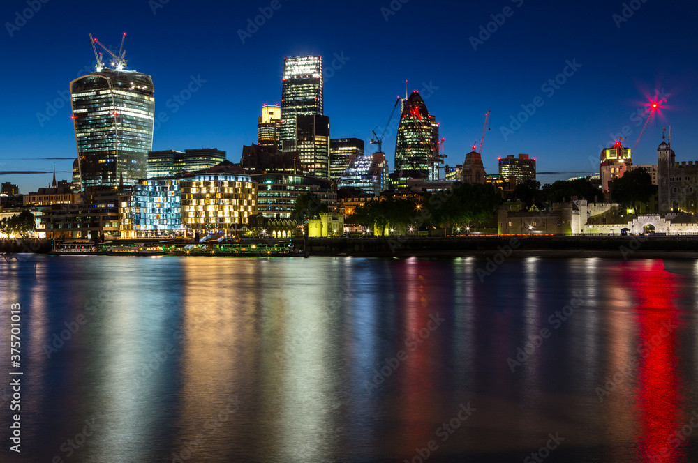 panorama of london at night over the river thames