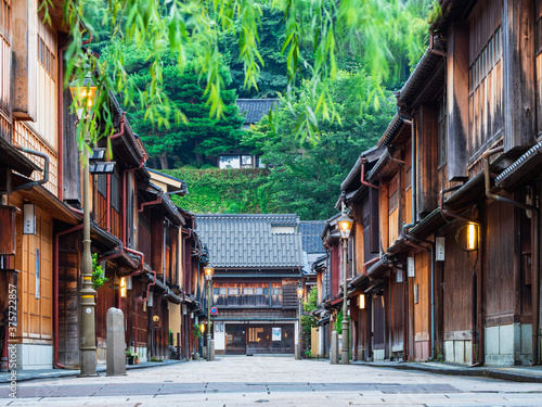 金沢　ひがし茶屋街　朝景